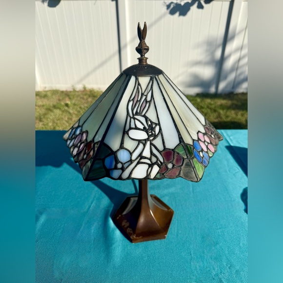 VTG ~ Dale Tiffany Looney Tunes Stained Glass Lamp ~ Works Great ~ RARE - Picture 3 of 8